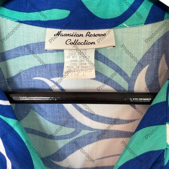 Hawaii Reserve Collection Blue and Green Hawaii button down - Picture 2 of 3